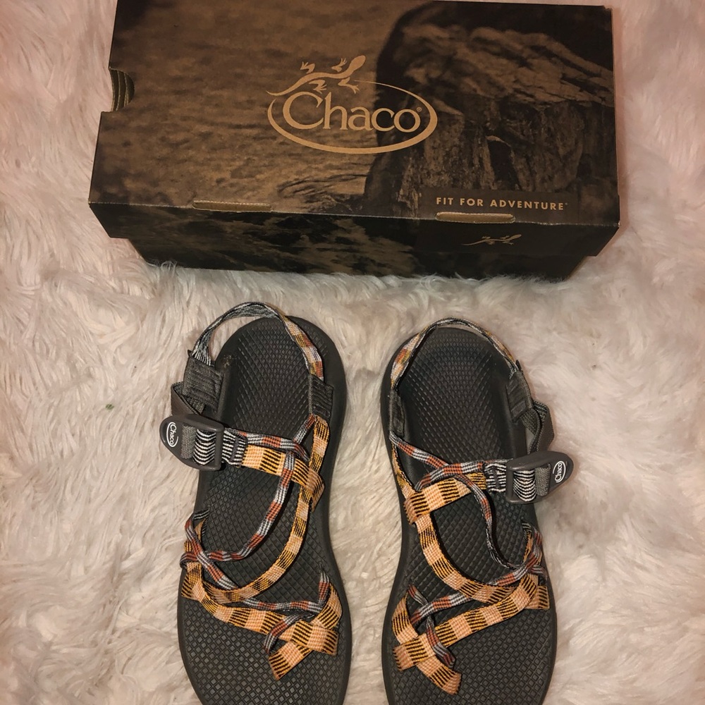 Size 9 yellow and orange Women’s Chacos with box